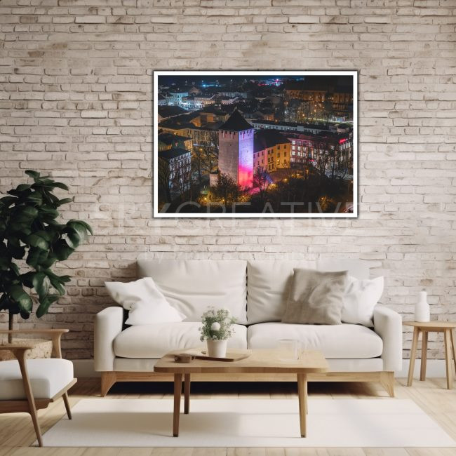 Oświęcim Nocą – Malowniczy Widok na Zamek Piastowski i Miasto